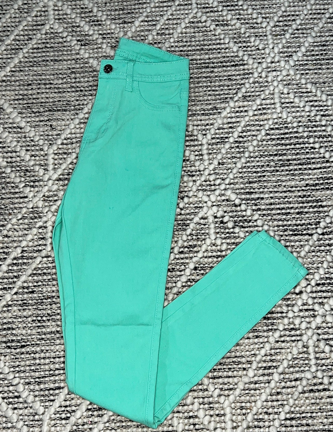 FlexFit: High-Waisted Colored Skinny Jeans